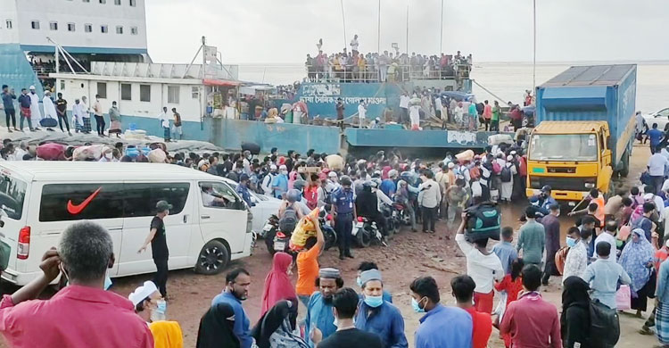 লকডাউনের ঘোষণায় শিমুলিয়ায় মানুষের ঢল