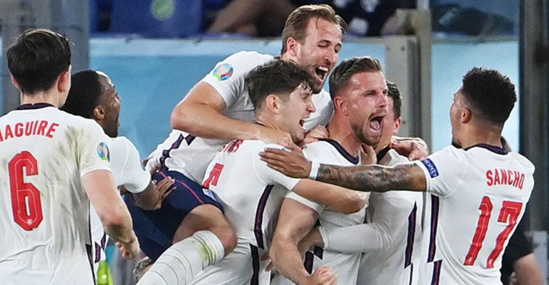 ২৫ বছর পর সেমিফাইনালে ইংল্যান্ড