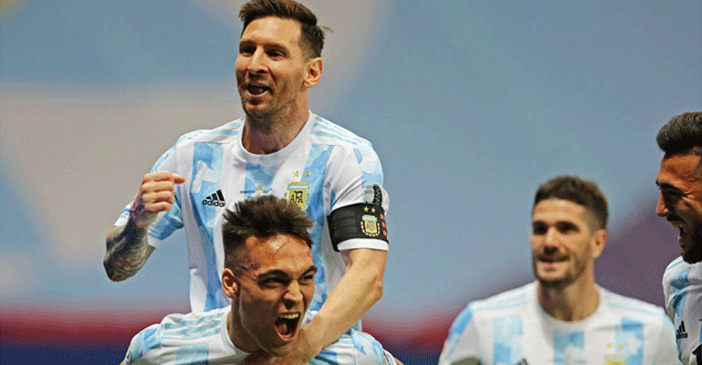 শ্বাসরুদ্ধকর জয়ে ফাইনালে আর্জেন্টিনা