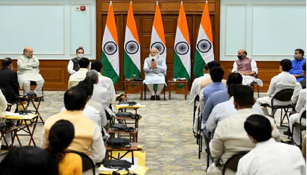 মোদির মন্ত্রিসভায় ব্যাপক রদবদল