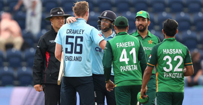 হোয়াইটওয়াশের লজ্জায় ডুবল পাকিস্তান