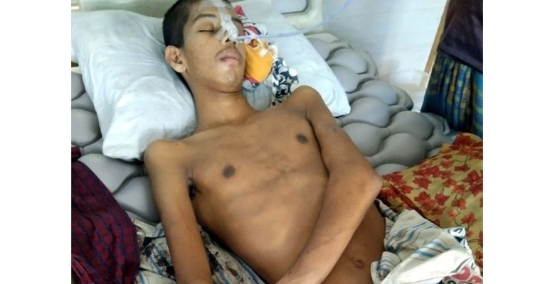 অর্থাভাবে বন্ধ হতে বসেছে স্কুল ছাত্র সাব্বিরের চিকিৎসা