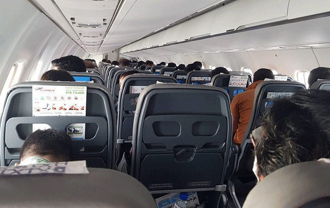 স্বাস্থ্যবিধি মানছে না বিমান