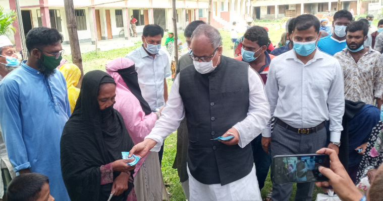 গজারিয়ার মানুষদের ঈদ উপহার দিলো সাংসদ মৃণাল কান্তি দাস