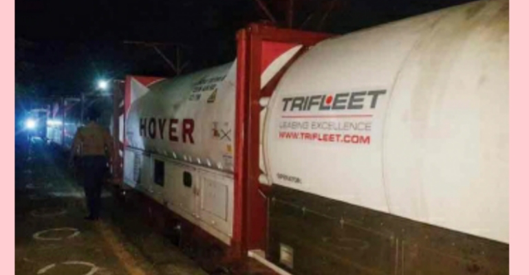 ভারত থেকে এলো ২০০ মেট্রিক টন অক্সিজেন