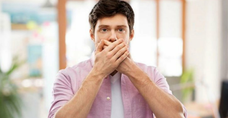 মুখে দুর্গন্ধ কেন হয়, প্রতিকার পেতে করণীয়