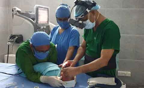 অপরিণত শিশুদের চোখের রেটিনা পরীক্ষা ও চিকিৎসা