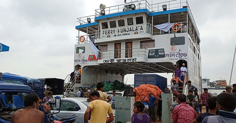 শিমুলিয়া নৌরুটে ফেরি চলাচল শুরু