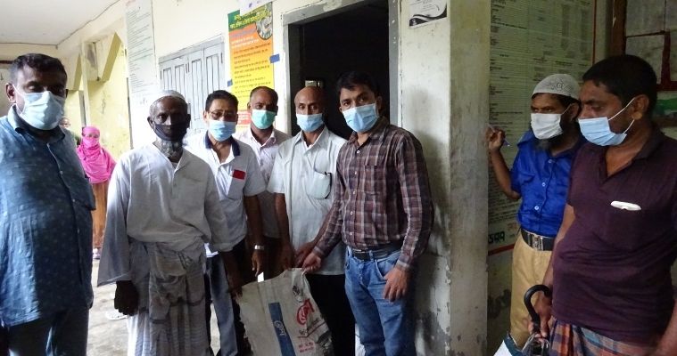 মোড়েলগঞ্জে ১৬৭ জেলে পরিবারের মাঝে ভিজিডি চাল বিতরণ