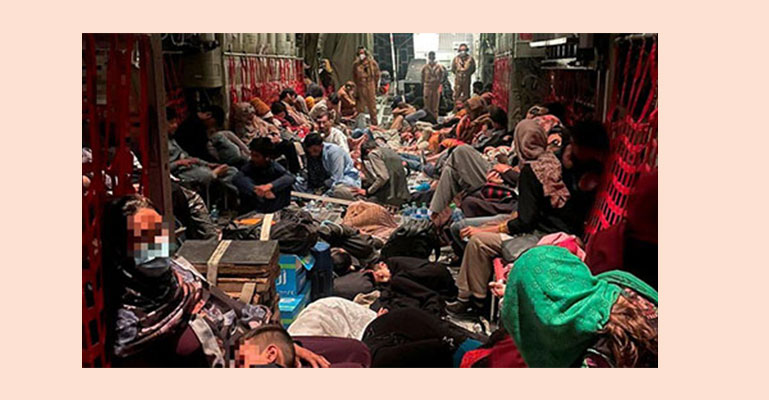 কাবুল বিমানবন্দরে আজ আবারও হামলার আশঙ্কা যুক্তরাষ্ট্রের