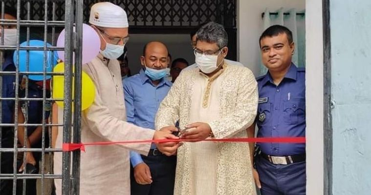 মাদারগঞ্জ থানার সৌন্দর্য বর্ধন কাজের উদ্বোধন করলেন পুলিশ সুপার