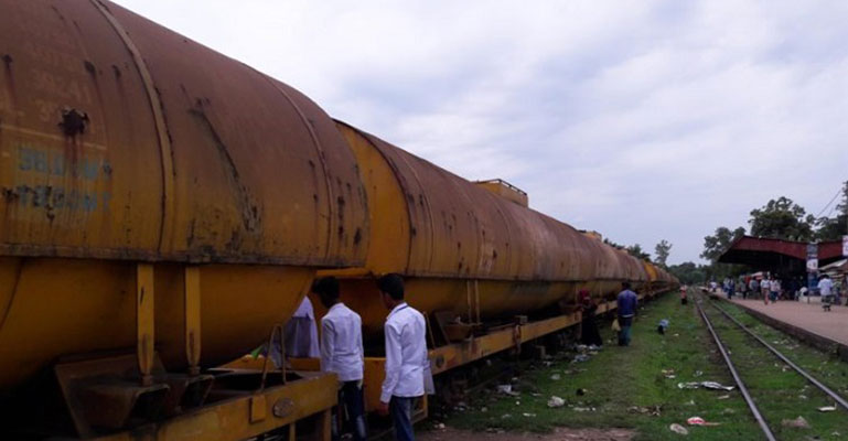 ঢাকার সঙ্গে তিন বিভাগের রেল যোগাযোগ বন্ধ