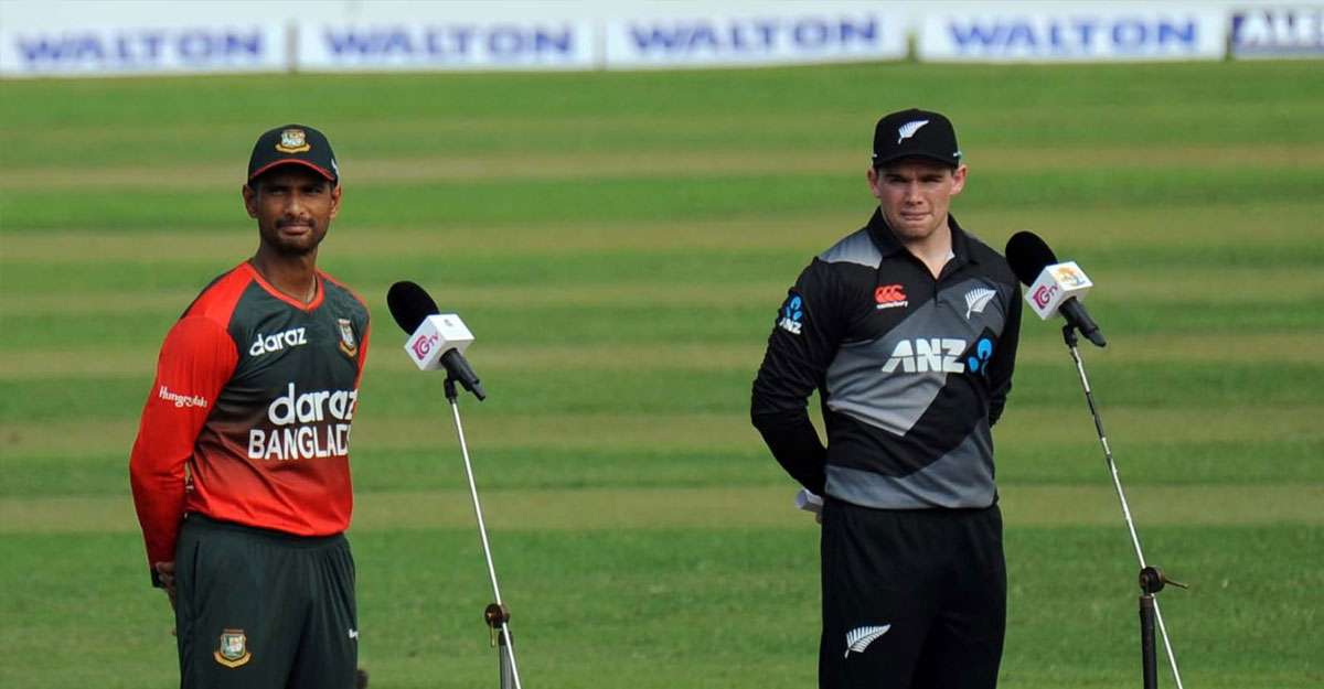 ফিল্ডিংয়ে বাংলাদেশ, শুরুতেই নাসুমের আঘাত