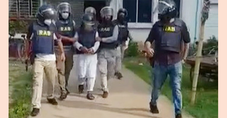 রাজধানীতে ‘জঙ্গি আস্তানা’ থেকে আটক ১