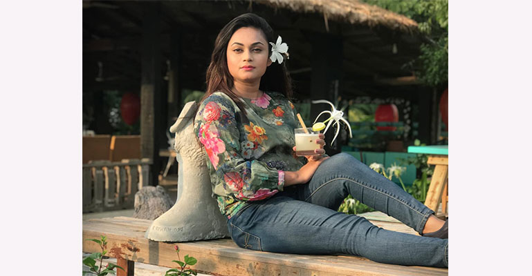 মিডিয়া ছাড়ার কারণ জানালেন অভিনেত্রী মৌরি