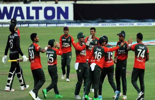 বাংলাদেশকে ১৬২ রানের চ্যালেঞ্জ দিল নিউজিল্যান্ড