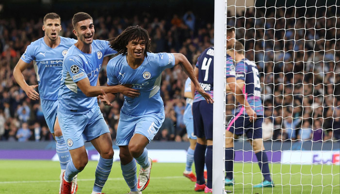 ছেলের গোলের পরই মারা যান বাবা