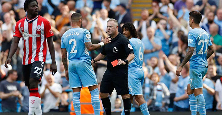 ঘরের মাঠে পয়েন্ট হারাল ম্যানচেস্টার সিটি