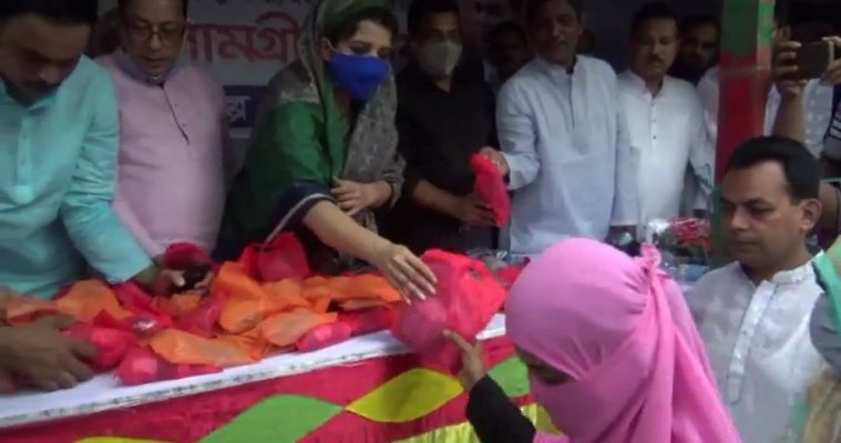 ফরিদপুরে বিএনপির ঔষধ সামগ্রী বিতরণ