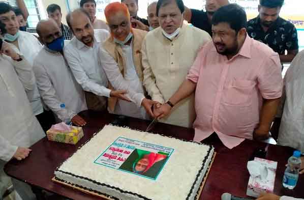 প্রধানমন্ত্রীর জন্মদিন উপলক্ষে ধামরাইয়ে আলোচনা সভা ও দোয়া অনুষ্ঠিত