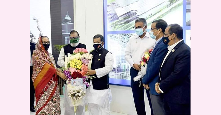 দেশে ফিরেছেন প্রধানমন্ত্রী