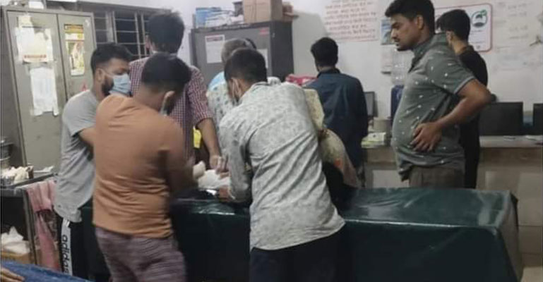 ফুটবল খেলাকে কেন্দ্র করে সংঘর্ষ, গোলাগুলিতে আহত ৬