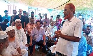 ফরিদপুরে চেয়ারম্যান প্রার্থীরা উঠান বৈঠক করছে এলাকায়