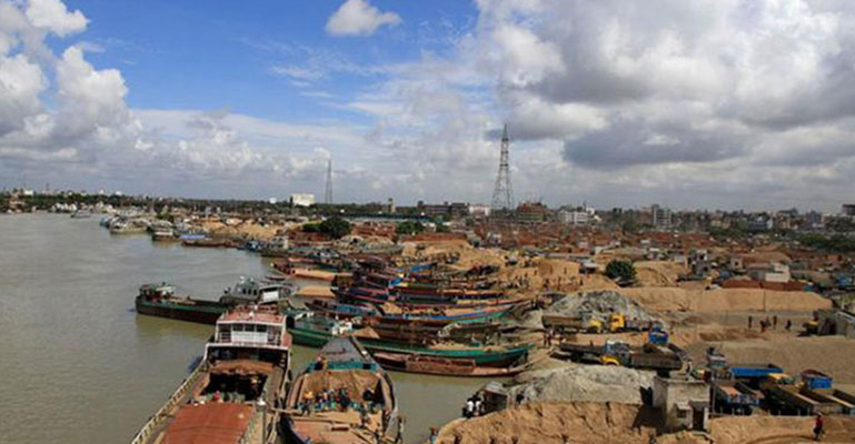 তুরাগে নৌকাডুবির ঘটনায় দুই শিশুসহ নিহত তিন