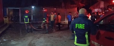 কাদের মির্জার অনুসারীদের আ’লীগের সভাপতির বাসায় হামলার অভিযোগ