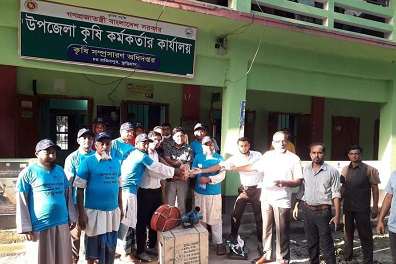 রাজীবপুরে কৃষক প্রশিক্ষণ এবং সেচযন্ত্র বিতরণ