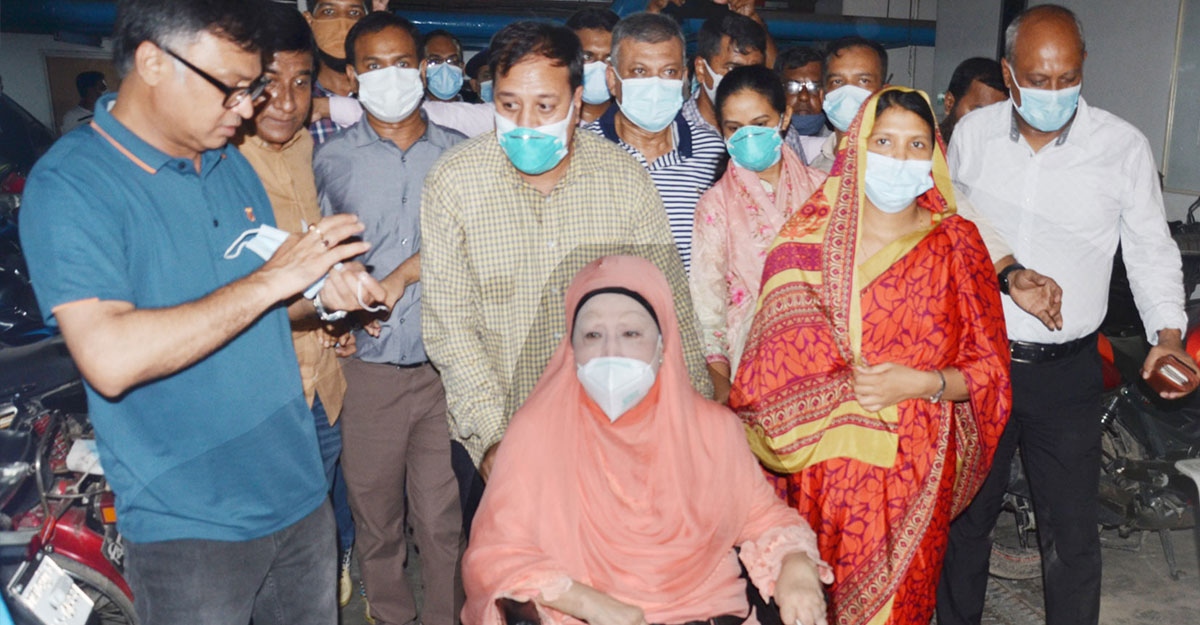 খালেদা জিয়া হাসপাতালে ভর্তি