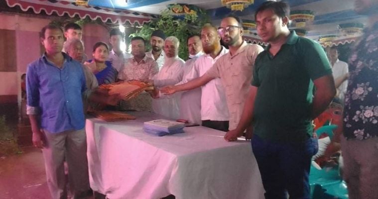 ফরিদপুরে পূজা উপলক্ষ্যে পিংকুর অনুদান প্রদান