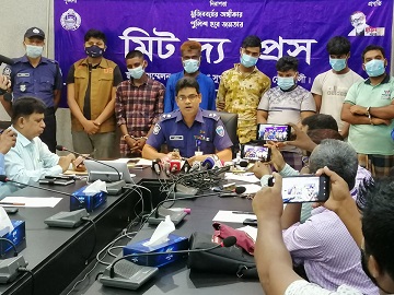 চৌমুহনীতে সাম্প্রদায়িক হামলা, বিএনপির ২ নেতা সহ গ্রেফতার ৮