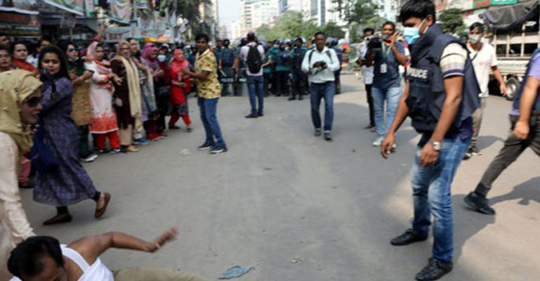 রাজধানীতে বিএনপির নেতাকর্মীদের সঙ্গে পুলিশের সংঘর্ষ