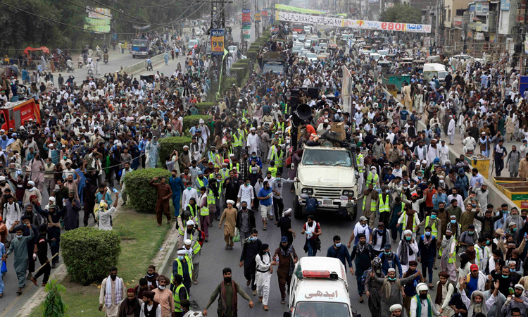 পাকিস্তানে টিএলপি'র সঙ্গে সংঘর্ষে নিহত ৪ পুলিশ