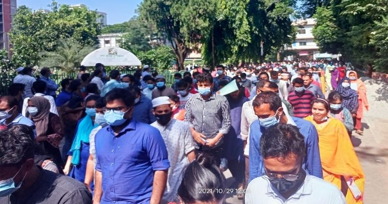 বিসিএসের প্রিলিমিনারি পরীক্ষা অনুষ্ঠিত, প্রশ্নপত্র নিয়ে পরীক্ষার্থীদের সন্তোষ প্রকাশ