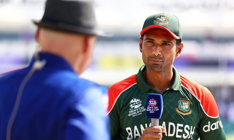 দুই পরিবর্তন নিয়ে ফিল্ডিংয়ে বাংলাদেশ