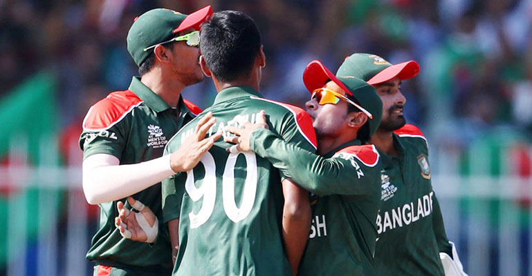 বাংলাদেশের বোলিংয়ের চাপে ওয়েস্ট ইন্ডিজ