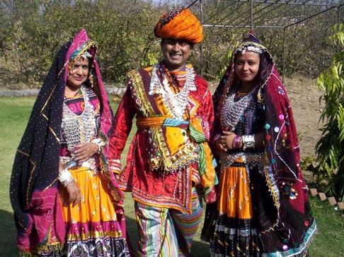 রাজস্থানের দেরাসরে পুরুষরা করেন দু'বিয়ে, প্রথম স্ত্রীকে বলা হয় ‘জল স্ত্রী’