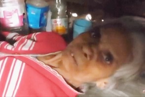 ফরিদপুরে দীর্ঘদিন গোহাইল ঘরে থাকার পর অবশেষে বৃদ্ধার ঠাই হলো ছেলের ঘরে