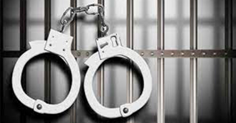 হিলিতে হিরোইনসহ পুলিশ সদস্য আটক