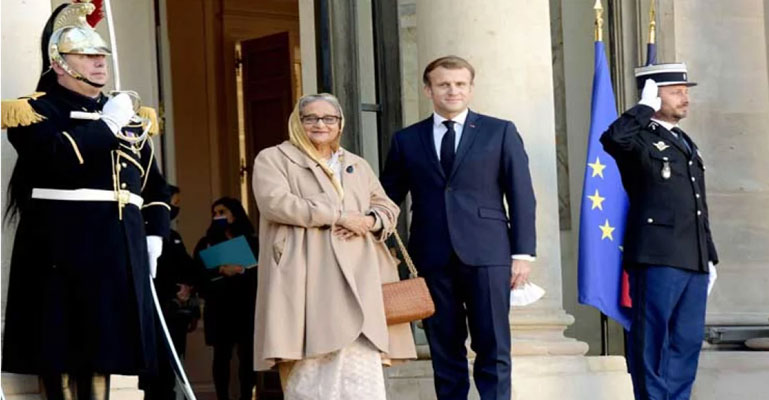 প্যারিসে প্রধানমন্ত্রীকে লাল গালিচা সংবর্ধনা