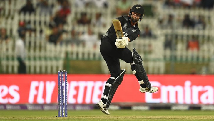 ইংল্যান্ডকে হারিয়ে ফাইনালে নিউজিল্যান্ড