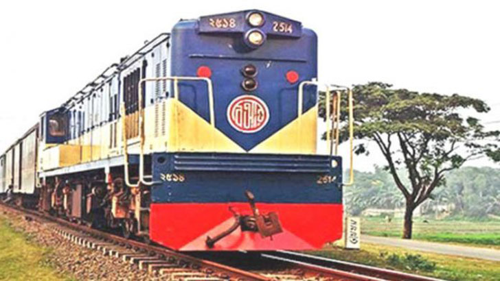 ট্রেনে ভাড়া আপাতত বাড়ছে না
