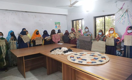 কুড়িগ্রামে পাটের হস্ত শিল্পের উপর দক্ষতা উন্নয়নে মহিলাদের প্রশিক্ষন অনুষ্ঠিত