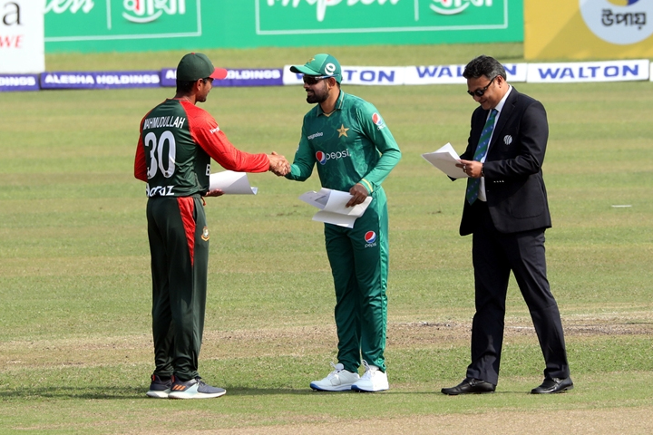 ফের টস জিতে ব্যাটিংয়ে বাংলাদেশ