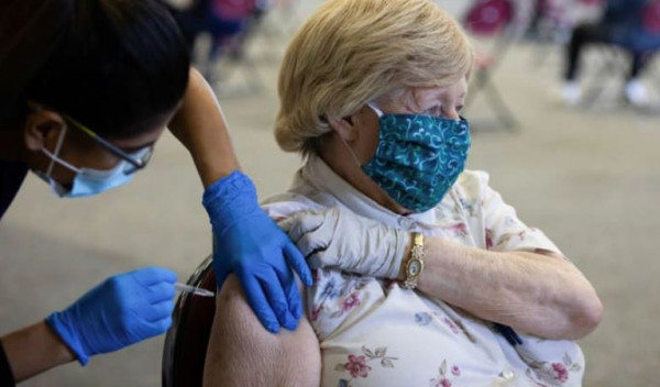 মডার্নার বুস্টার ডোজের অনুমোদন যুক্তরাষ্ট্রের