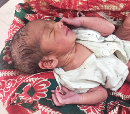 ফরিদপুরে শিশু বাঁচাতে অসহায় পরিবারের আকুতি