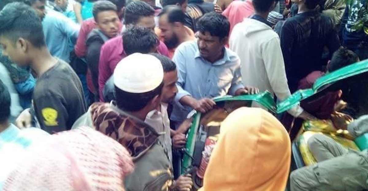 চাঁদপুরে সড়ক দুর্ঘটনায় ৩ কলেজ শিক্ষার্থীর মৃত্যু