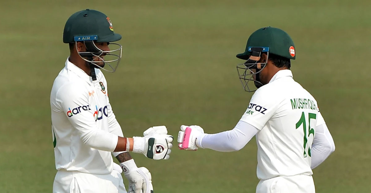 লিটন-মুশফিকের শতরানের জুটিতে ঘুরে দাঁড়াচ্ছে বাংলাদেশ